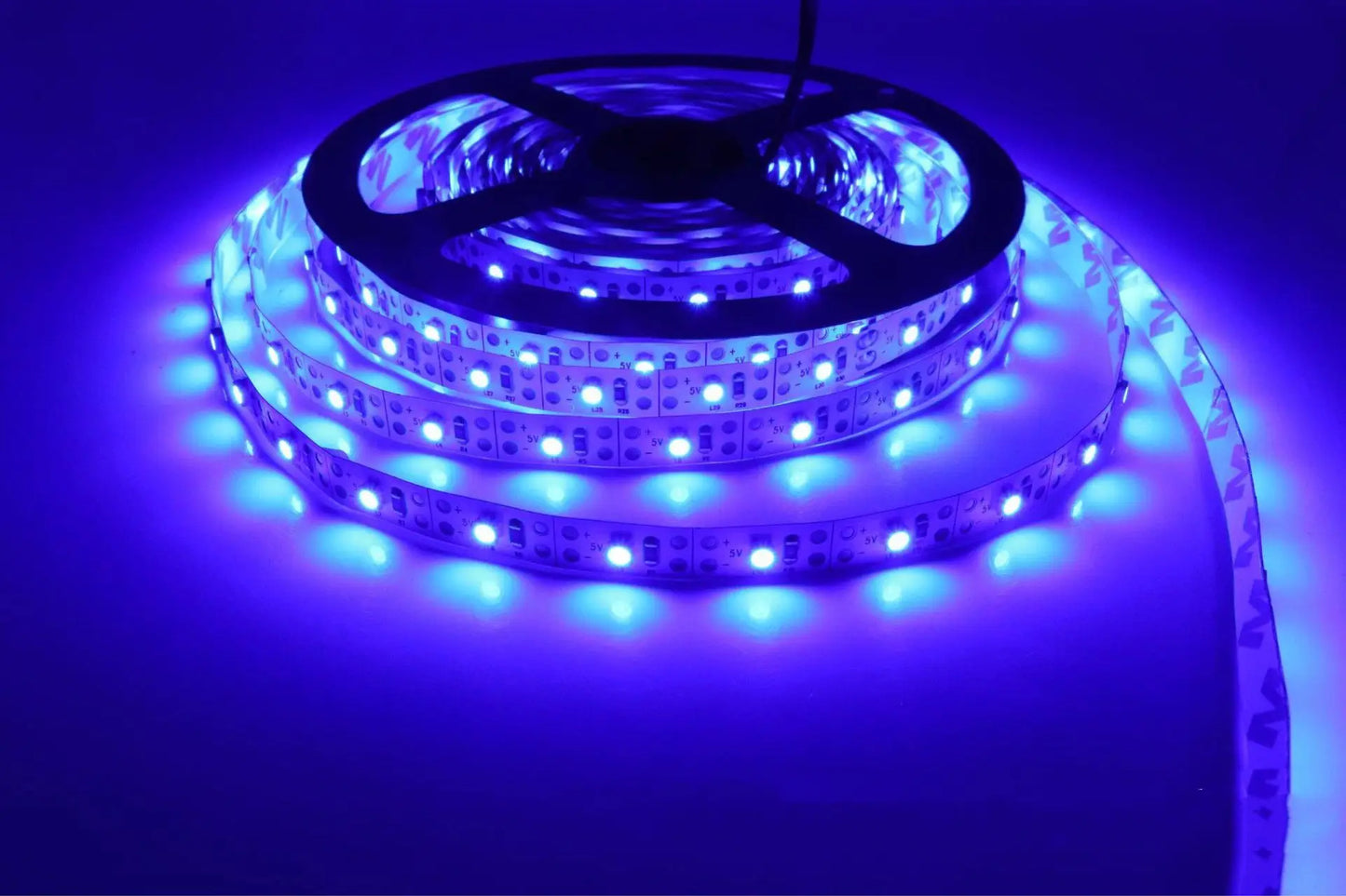 5M Battery Led Strip with PIR Motion Sensor Induction Night Light Tape Under Cabinet Light for Room Wardrobe Indoor Lighting